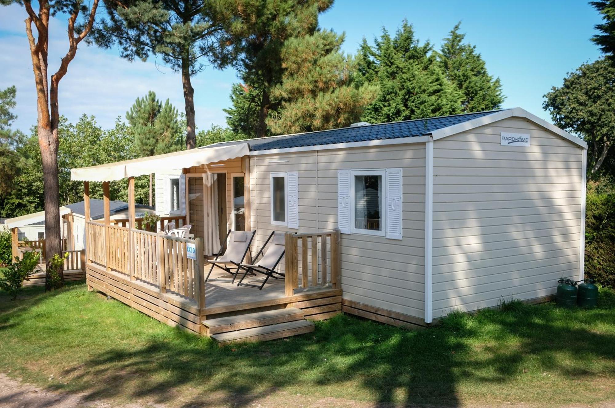 Mobil Home Xxl 4 Chambres - Camping Le Viaduc Millau Exterior photo